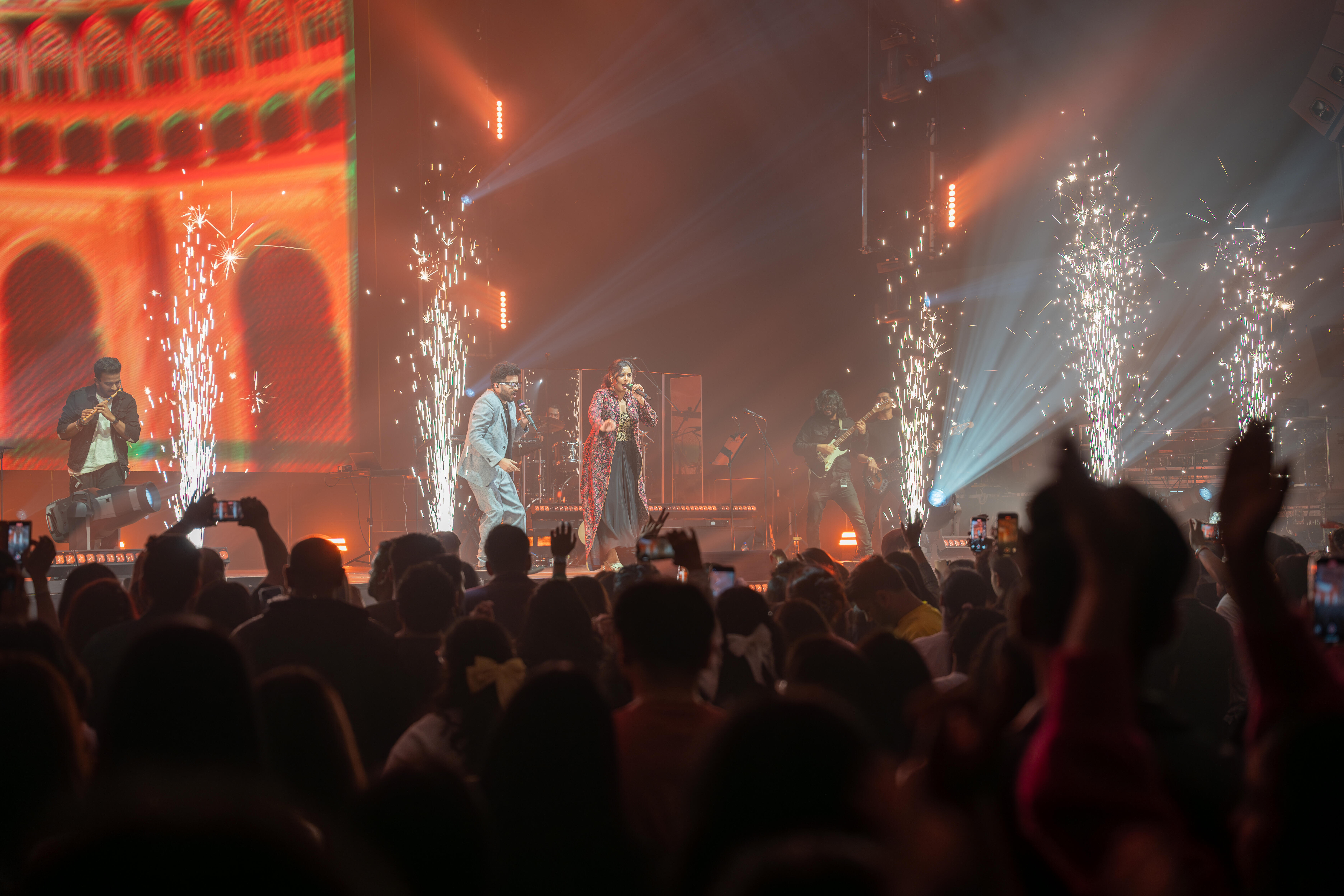 SHREYA GHOSHAL photo 14